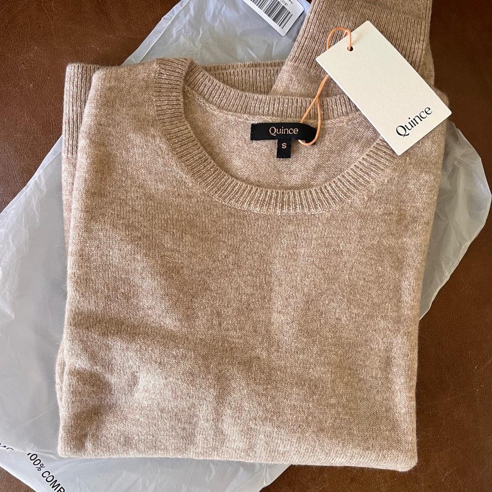 Quince Mongolian Cashmere Crewneck Sweater in Oatmeal